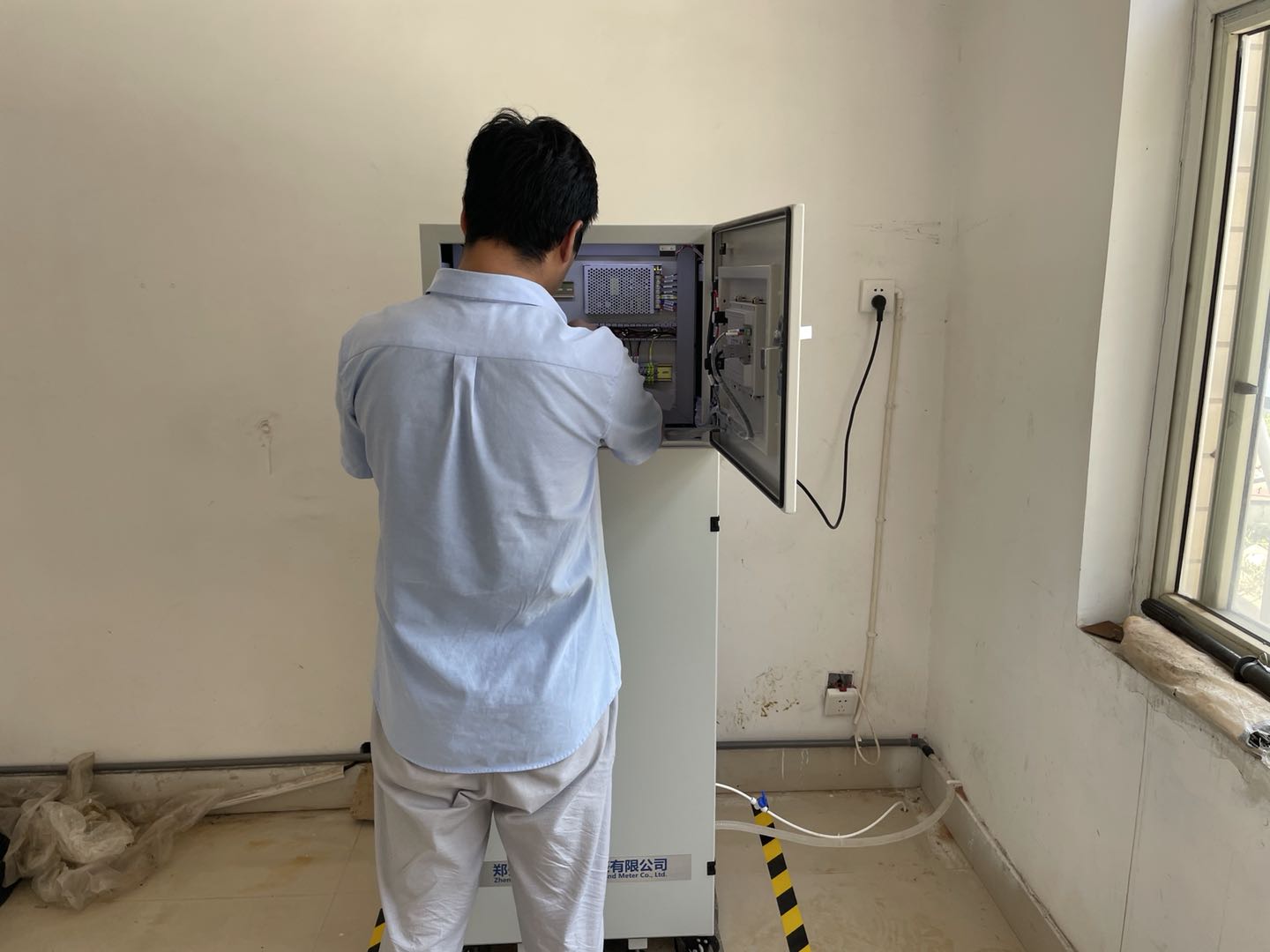 校準(zhǔn)調(diào)試在線濁度檢測儀 校準(zhǔn)調(diào)試在線濁度檢測儀